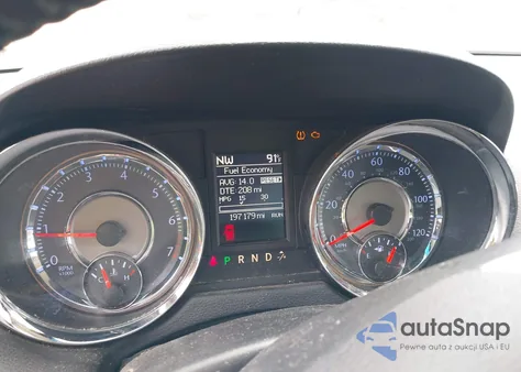 2015 Chrysler Town & Country Touring z USA, uszkodzony, nr VIN 2C4RC1BG4FR610254